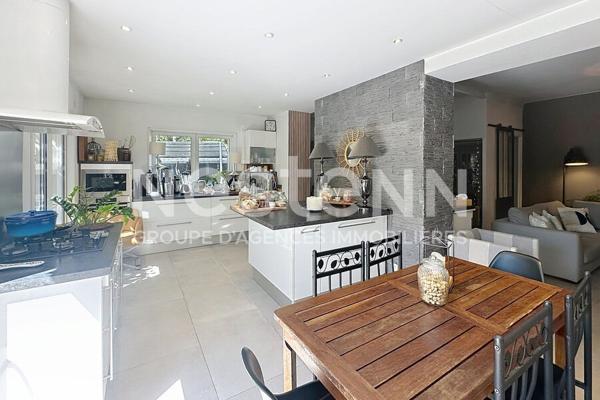 Maison Cannes La Bocca 4 pièce(s) 168 m2