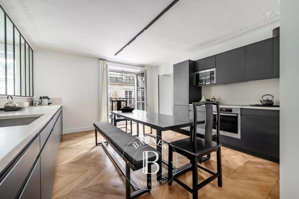Paris 1er, Appartement 3 Chambres -  159 m² à vendre