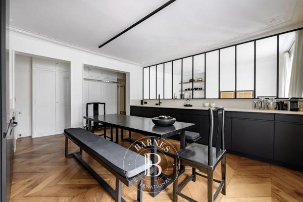 Paris 1er, Appartement 3 Chambres -  159 m² à vendre