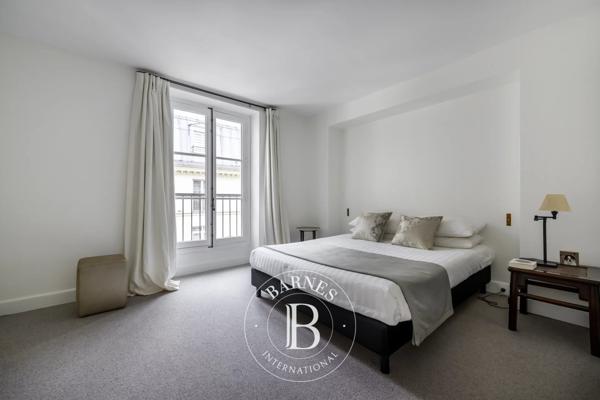 Paris 1er, Appartement 3 Chambres -  159 m² à vendre