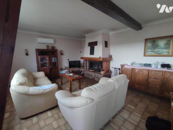 Maison à étage 144 m² env.  + grand garage, piscine et jardin