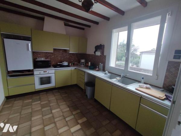 Maison à étage 144 m² env.  + grand garage, piscine et jardin