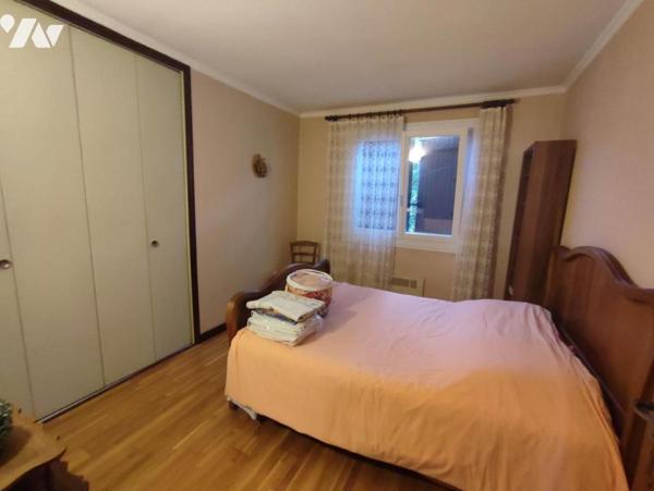 Maison à étage 144 m² env.  + grand garage, piscine et jardin