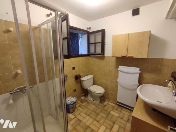 Maison à étage 144 m² env.  + grand garage, piscine et jardin