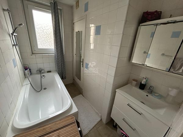 Appartement Poissy 4 pièce(s) 66.82 m2 €199 000 ** - Référence 9071