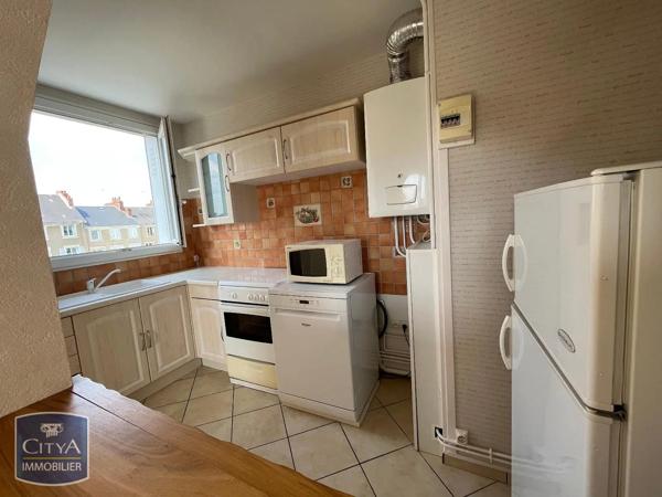 Appartement à louer 3 pièces 69m² Châteauroux (36000)