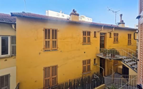 Appartement à vendre    2 pièces • 48,54 m2 Nice