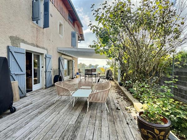 EXCLUSIVITE POUR CETTE MAISON DE VILLAGE MITOYENNE  119 m² habitables (135 m²  utiles) m²