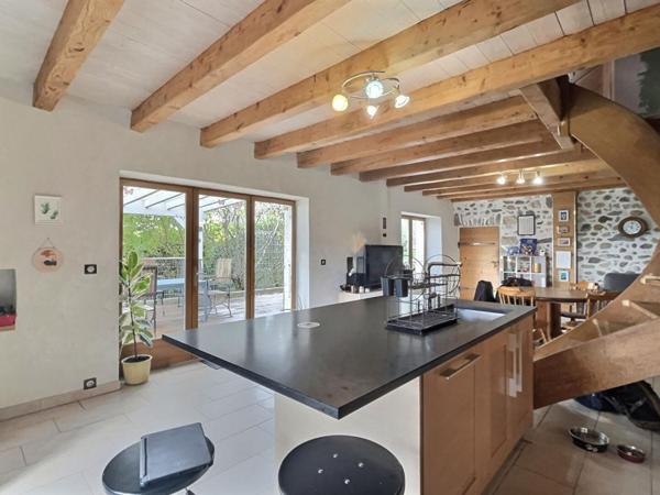 EXCLUSIVITE POUR CETTE MAISON DE VILLAGE MITOYENNE  119 m² habitables (135 m²  utiles) m²