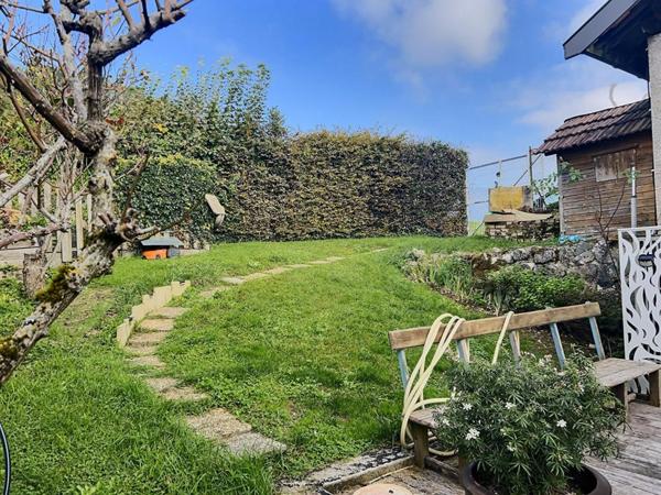 EXCLUSIVITE POUR CETTE MAISON DE VILLAGE MITOYENNE  119 m² habitables (135 m²  utiles) m²