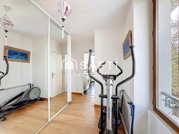 CADRE VERDOYANT - PROCHE GARE COMMERCES ECOLES