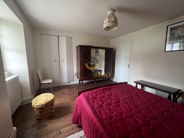 Longère de  177m2 sur un terrain de 23512m2
