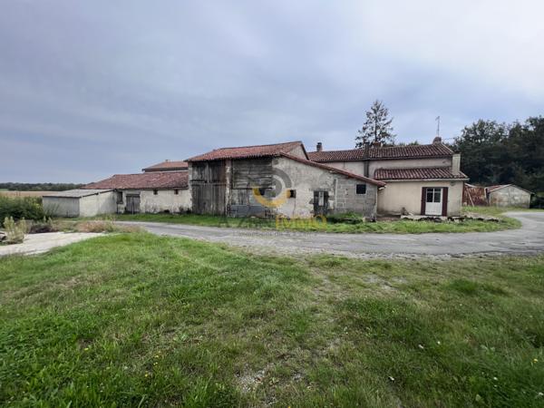 Longère de  177m2 sur un terrain de 23512m2
