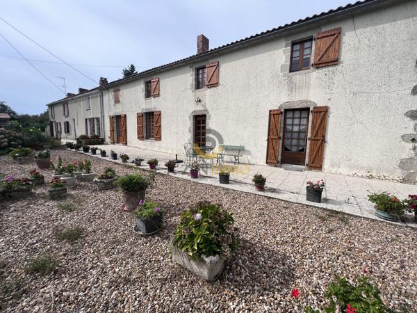 Longère de  177m2 sur un terrain de 23512m2