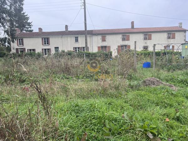 Longère de  177m2 sur un terrain de 23512m2
