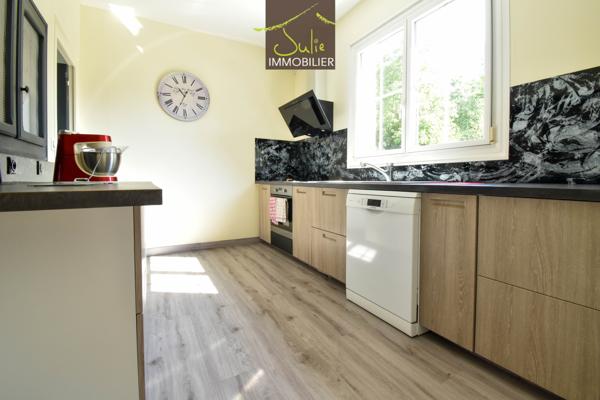 CERIZAY - Spacieuse maison de 250 m² avec piscine
