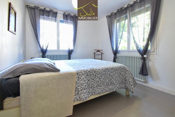 CERIZAY - Spacieuse maison de 250 m² avec piscine