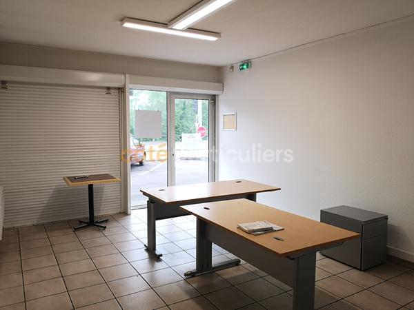 Location Local commercial320 m² - 5 Pièces - SAINT PIERRE DU MONT (40280)