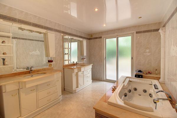 A VENDRE - 2 Maisons Draguignan 335 m²