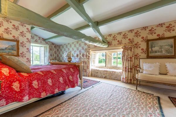 Charmant manoir en pierre avec 5 chambres à 30 minutes de Saint Emilion