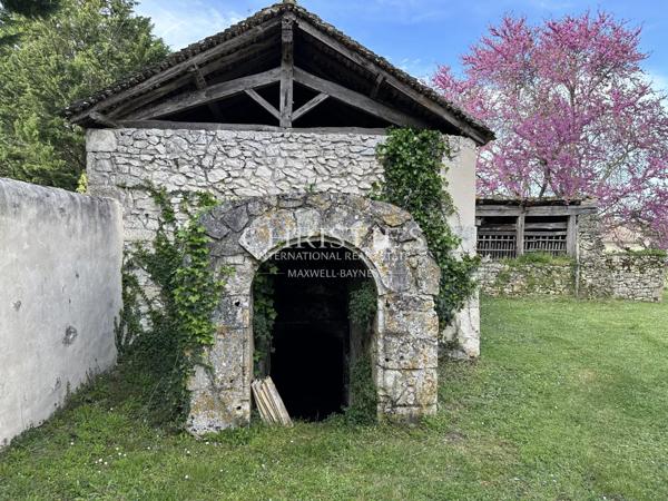Charmant manoir en pierre avec 5 chambres à 30 minutes de Saint Emilion
