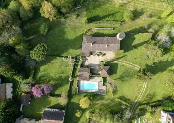 Charmant manoir en pierre avec 5 chambres à 30 minutes de Saint Emilion