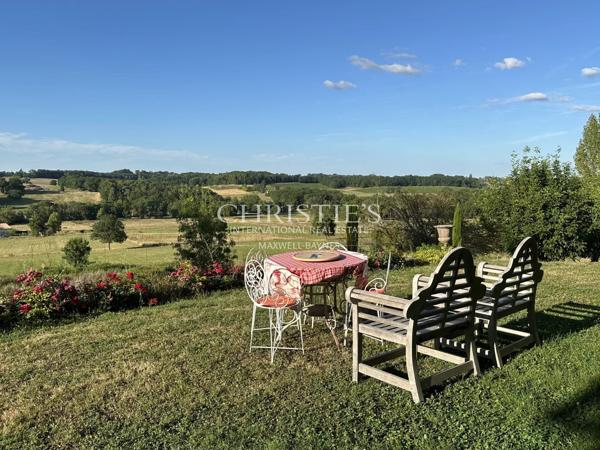 Charmant manoir en pierre avec 5 chambres à 30 minutes de Saint Emilion