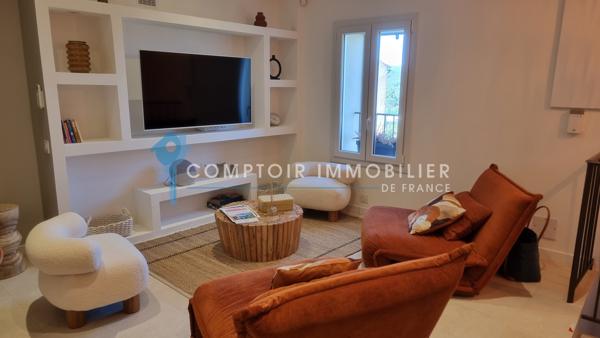 Maison de village
                                                                                                                                                                                                                                                                                                                        3 pièce(s)                                                                                                                                                                                                          2 chambre(s)                                                                                                                                                                                                          64  m²