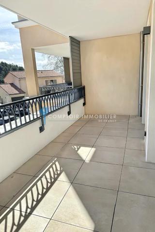 Appartement
                                                                                                                                                                                                                                                                                                                        3 pièce(s)                                                                                                                                                                                                          2 chambre(s)                                                                                                                                                                                                          73  m²