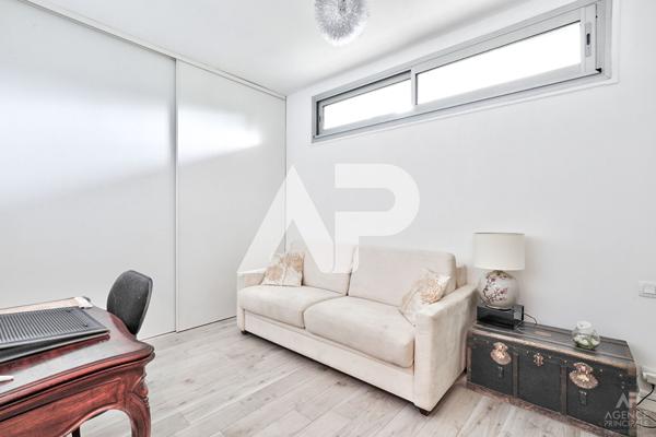 Appartement Rueil Malmaison 3 pièce(s) 67.94 m2 €425 000 ** - Référence 19272