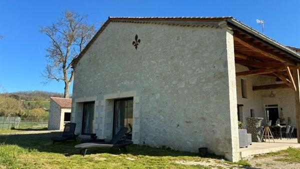 Vaste Maison en pierre entièrement rénovée