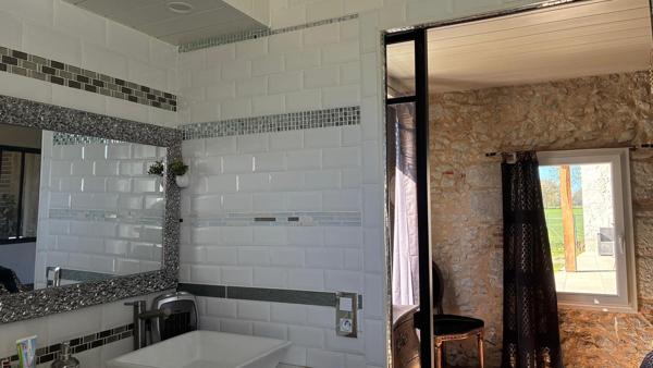 Vaste Maison en pierre entièrement rénovée