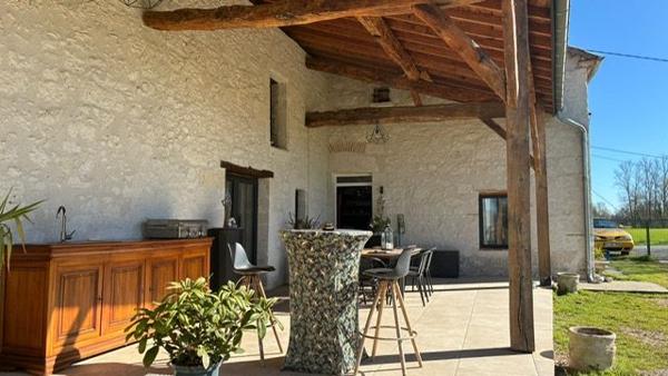 Vaste Maison en pierre entièrement rénovée
