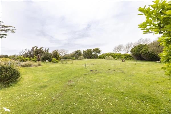 Maison à vendre |  Plomeur |  6 pièces | 210 m²