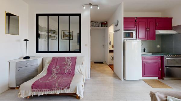 Saint-Pierre-La-Mer, petit T2 avec vue mer !