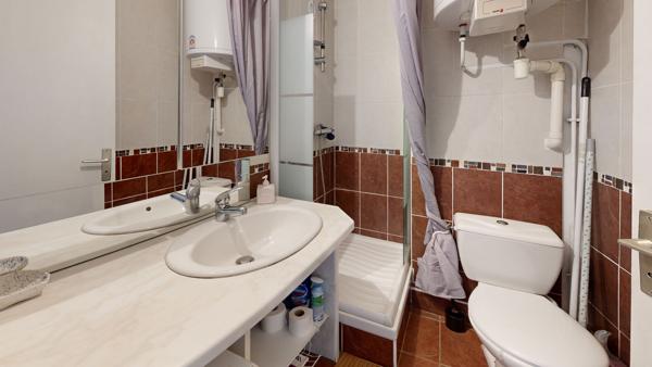 Saint-Pierre-La-Mer, petit T2 avec vue mer !