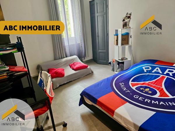 Jonquières (84150) CORPS DE FERME RÉNOVÉ - 190 m2 - 5 CHAMBRES - HANGAR DE 190 m2