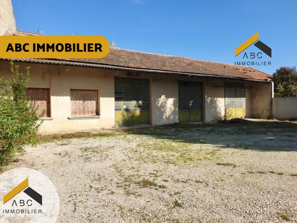 Jonquières (84150) CORPS DE FERME RÉNOVÉ - 190 m2 - 5 CHAMBRES - HANGAR DE 190 m2