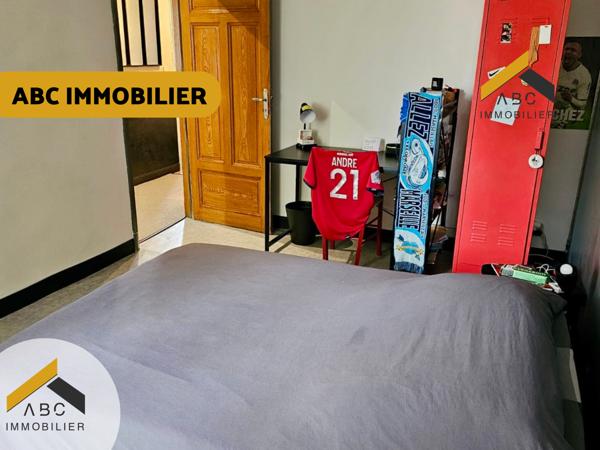 Jonquières (84150) CORPS DE FERME RÉNOVÉ - 190 m2 - 5 CHAMBRES - HANGAR DE 190 m2