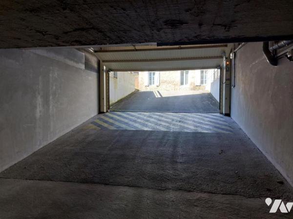 A VENDRE  GARAGE DINAN CENTRE