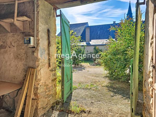 Maison à Sainte-Suzanne-et-Chammes, 53270 - 5 pièces 157m²