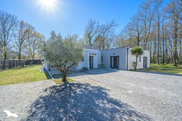 Maison à vendre |  Mios |  6 pièces | 212 m²