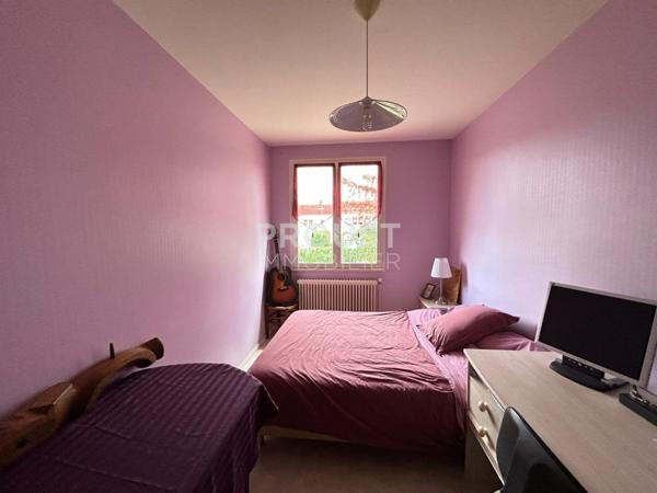 En exclusivité quartier ste pezenne pavillon sur sous-sol, 4 chambres garage jardin