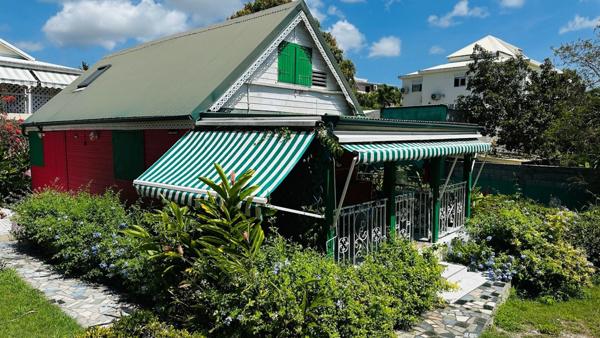 EN EXCLUSIVITE - A VENDRE – GRANDE MAISON FAMILIALE AVEC FORT POTENTIEL LOCATIF - QUARTIER RECHERCHE SAINTE ANNE