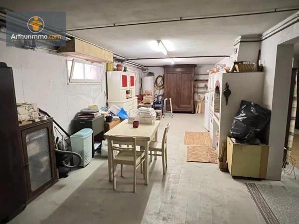 Vente                                                      Maison
                        
                     8 pièces                      206 m2                     à Marmande