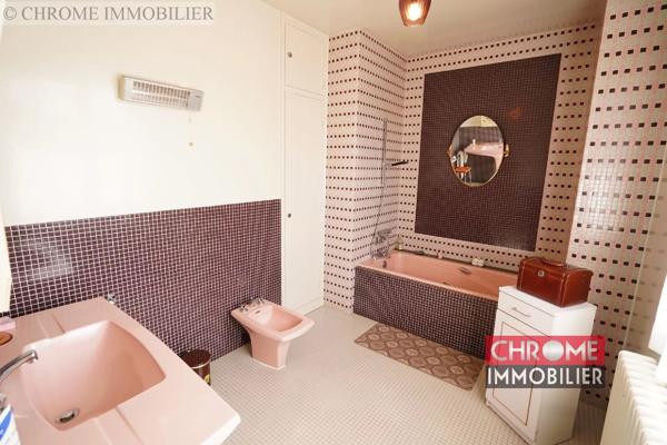 Vente                                                      Maison
                        
                     8 pièces                      206 m2                     à Marmande