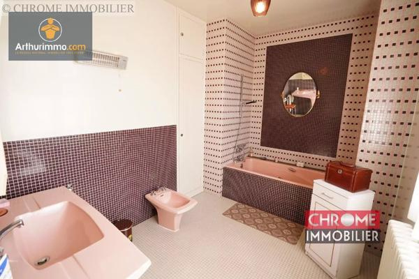 Vente                                                      Maison
                        
                     8 pièces                      206 m2                     à Marmande