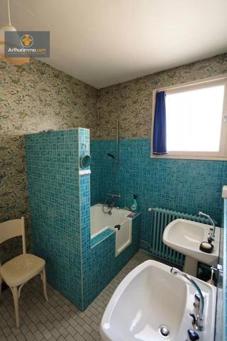 Vente                                                      Maison
                        
                     8 pièces                      206 m2                     à Marmande