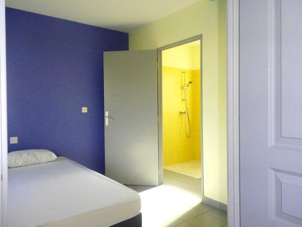 À vendre - Maison mitoyenne 1 côté, 4 pièces située à Salies-de-Béarn (64270)