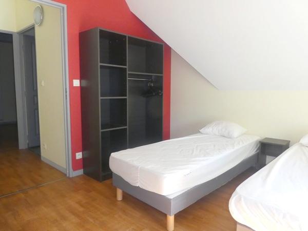 À vendre - Maison mitoyenne 1 côté, 4 pièces située à Salies-de-Béarn (64270)